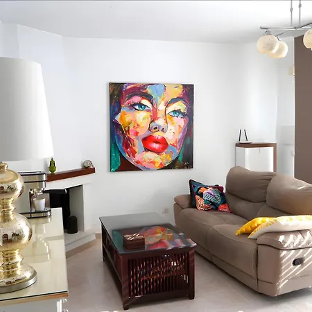 Holiday home Artist House